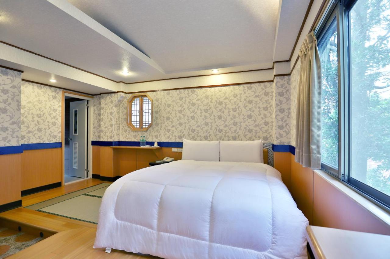 ฟีนิกซ์ พาวิเลียน ฮอตสปริง โฮเต็ล Hotel ไทเป ภายนอก รูปภาพ